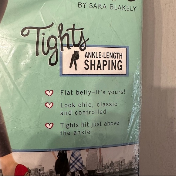 Assets by Sara Blakely Women’s Black Ankle Length Shaping Tights Sz 3, 849B NWT - Picture 3 of 6